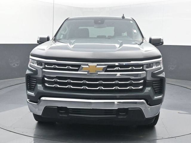 Used 2025 Chevrolet Silverado 1500 LT AWD/4WD image 11