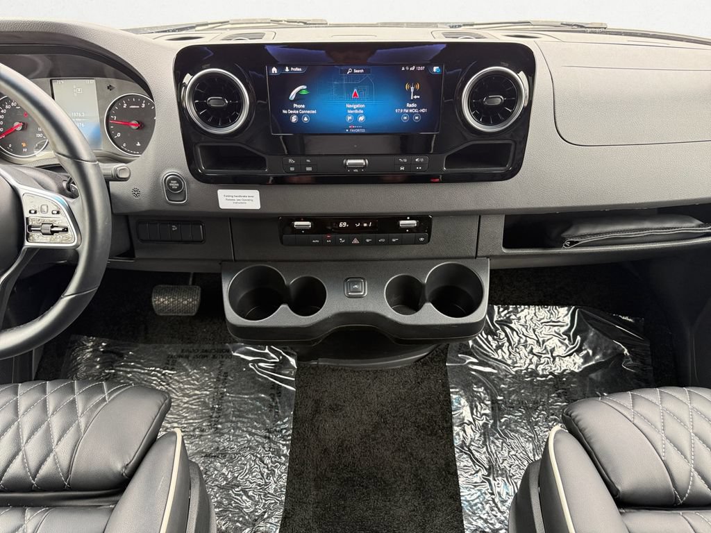 Used 2023 Mercedes-Benz Sprinter 3500 w/ Parking Package image 14