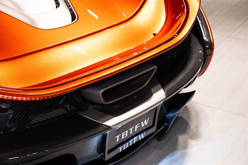 Used 2014 McLaren P1 RWD image 21