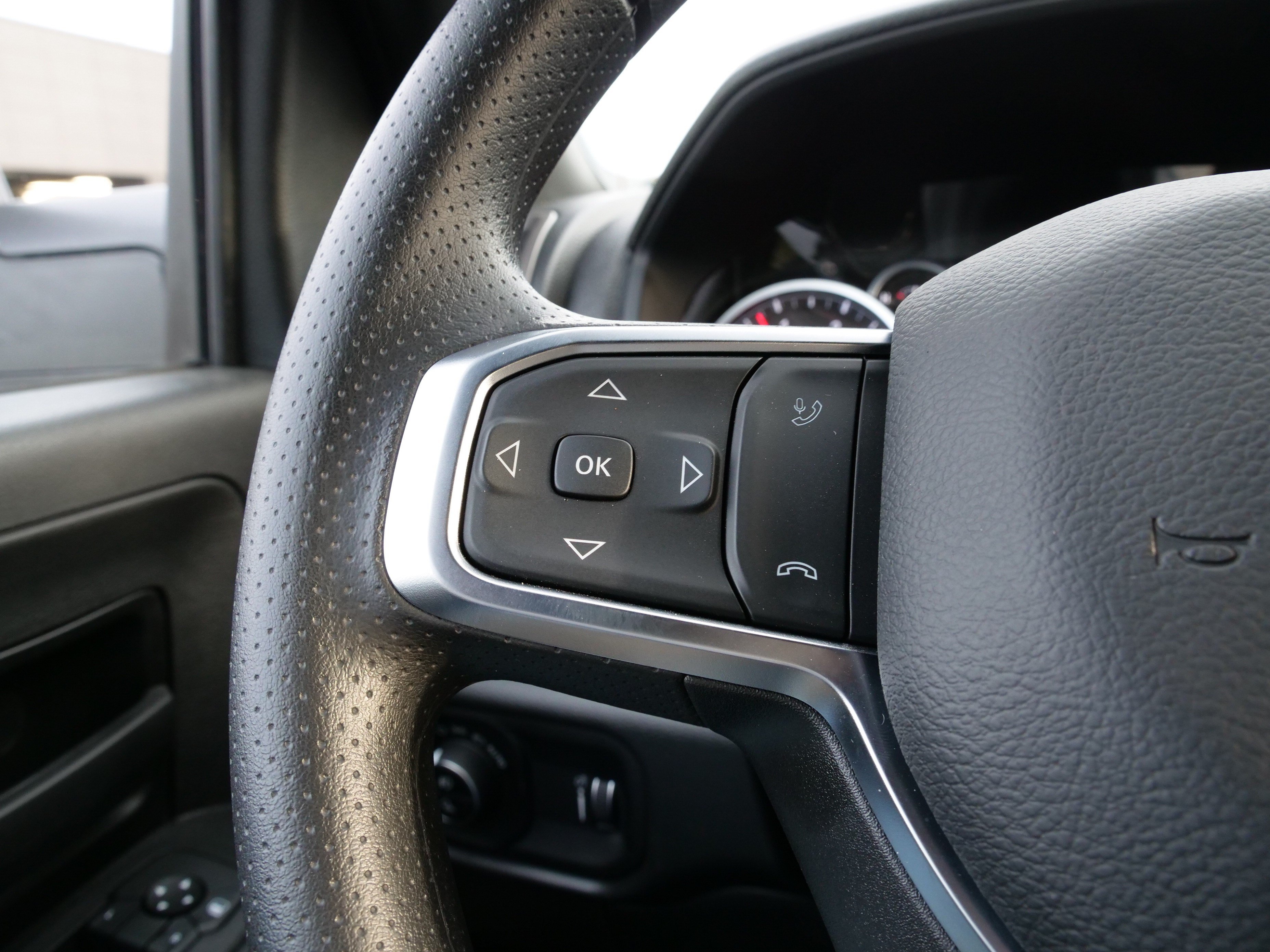 New 2026 RAM 3500 Tradesman AWD/4WD image 17