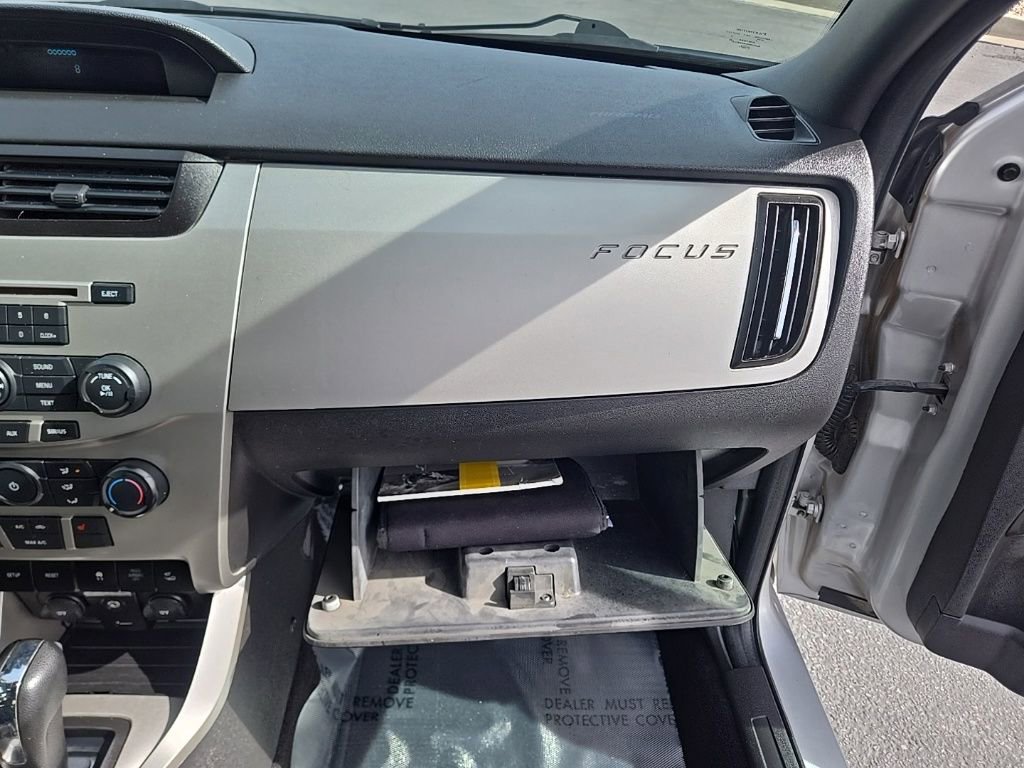 Used 2009 Ford Focus SEL image 38