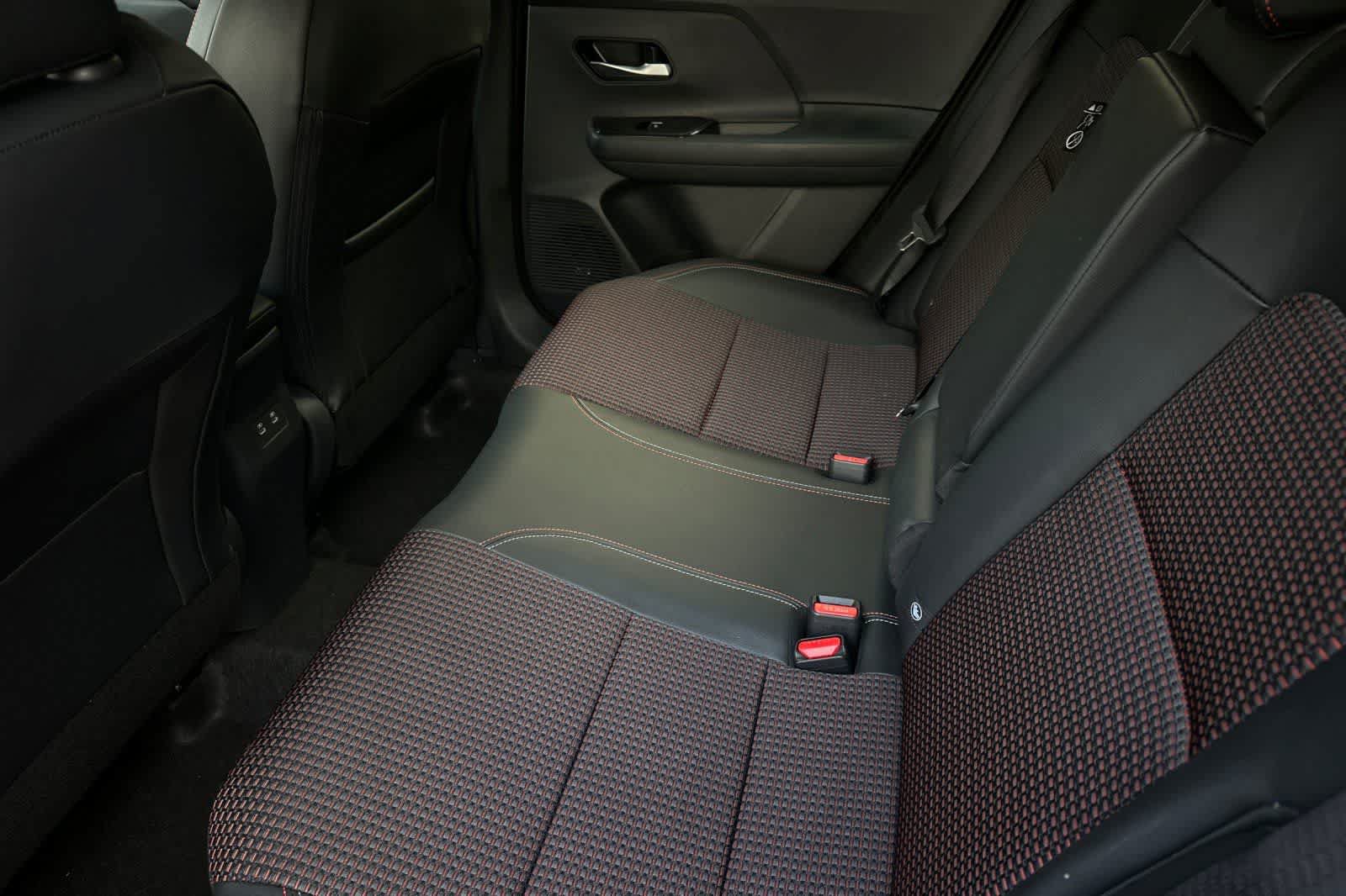 New 2026 Nissan Kicks SR w/ Illumination Package FWD image 5