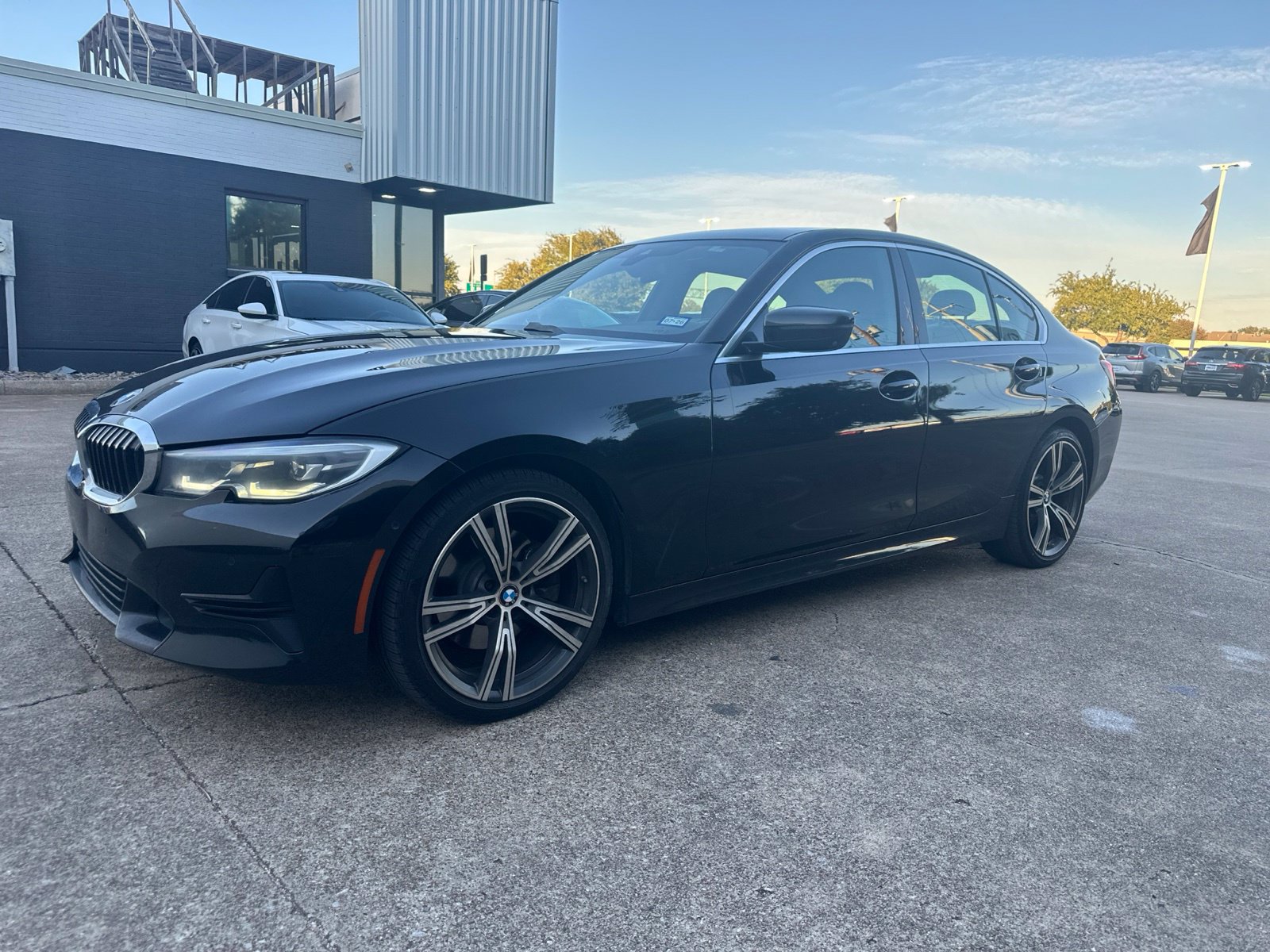 Used 2021 BMW 330i Sedan w/ Convenience Package RWD image 2