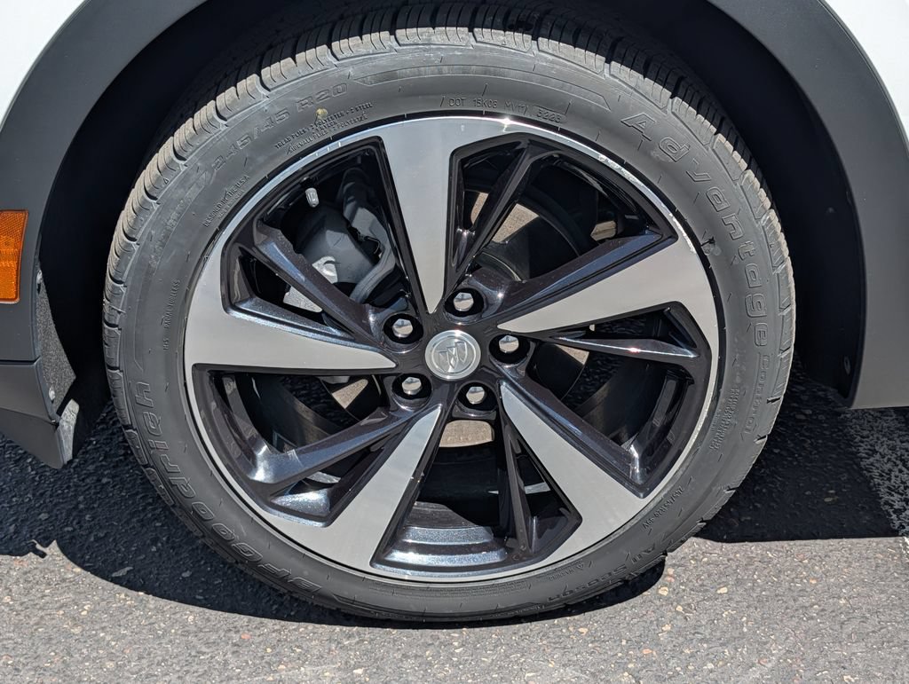 Used 2021 Buick Envision Essence AWD/4WD image 12