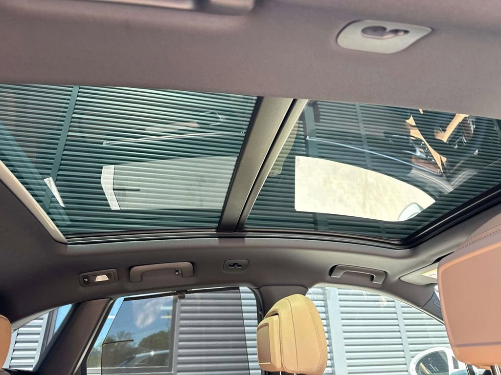 New 2026 Porsche Macan GTS image 15