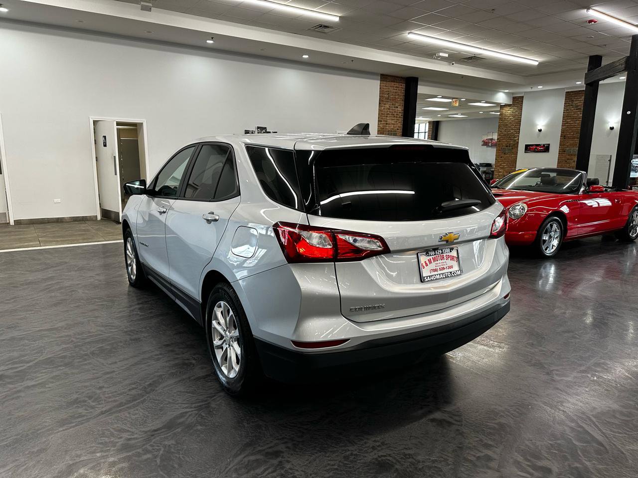 Used 2021 Chevrolet Equinox LS w/ LS Convenience Package FWD image 7