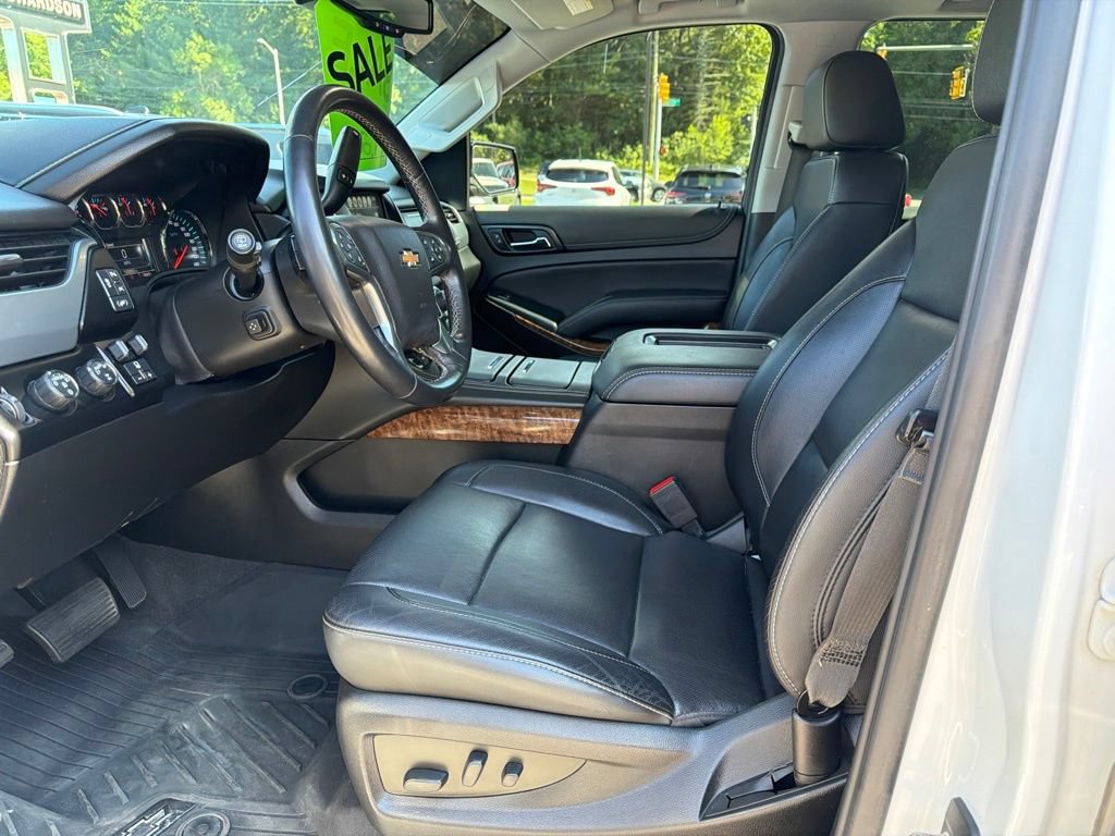 Used 2020 Chevrolet Suburban Premier AWD/4WD image 13