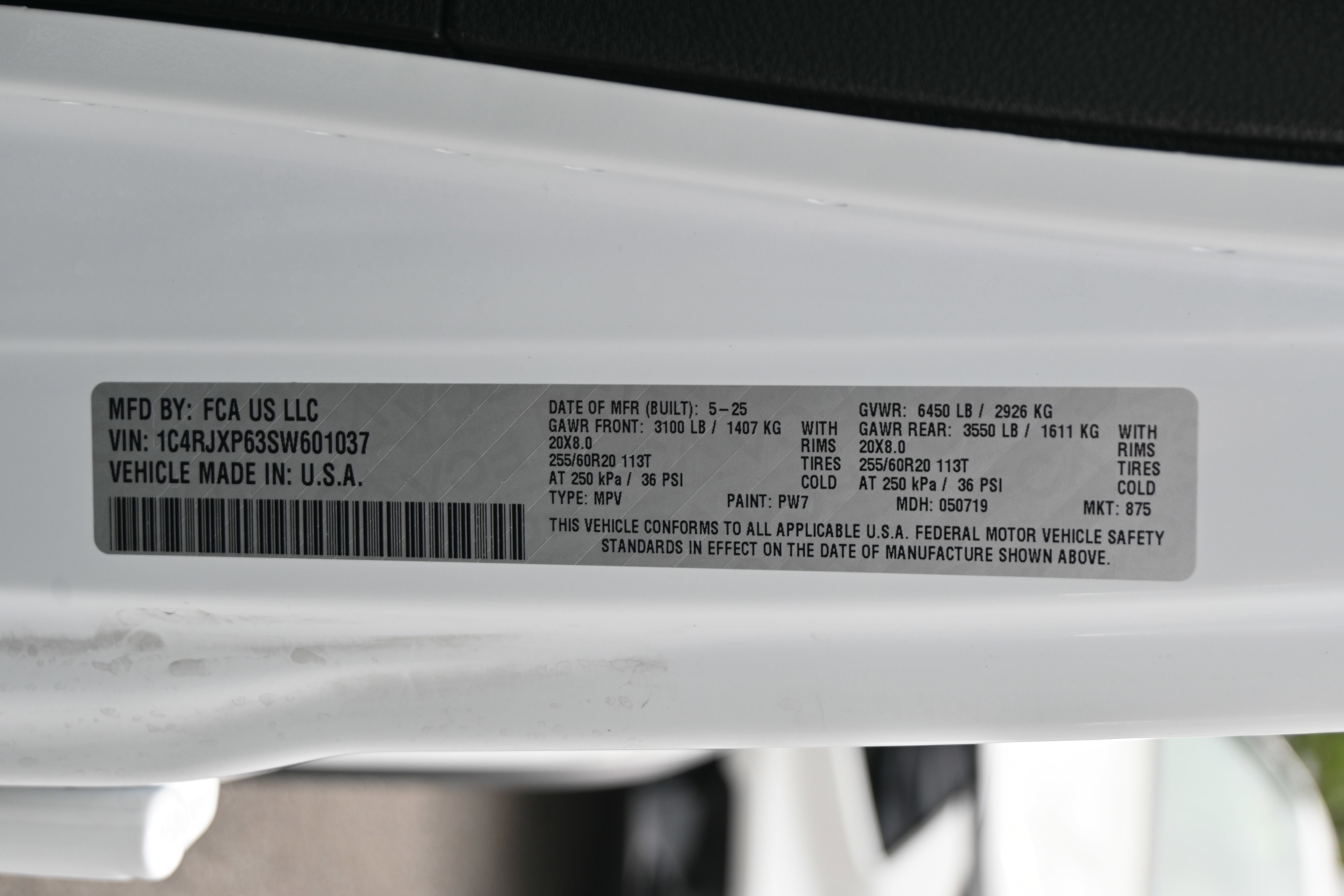 Used 2025 Jeep Wrangler Unlimited Sahara AWD/4WD image 35