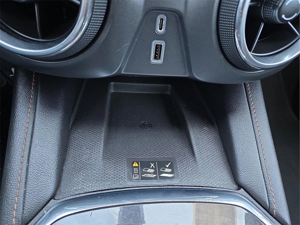 Used 2019 Chevrolet Blazer Premier w/ Sun and Wheels Package image 17