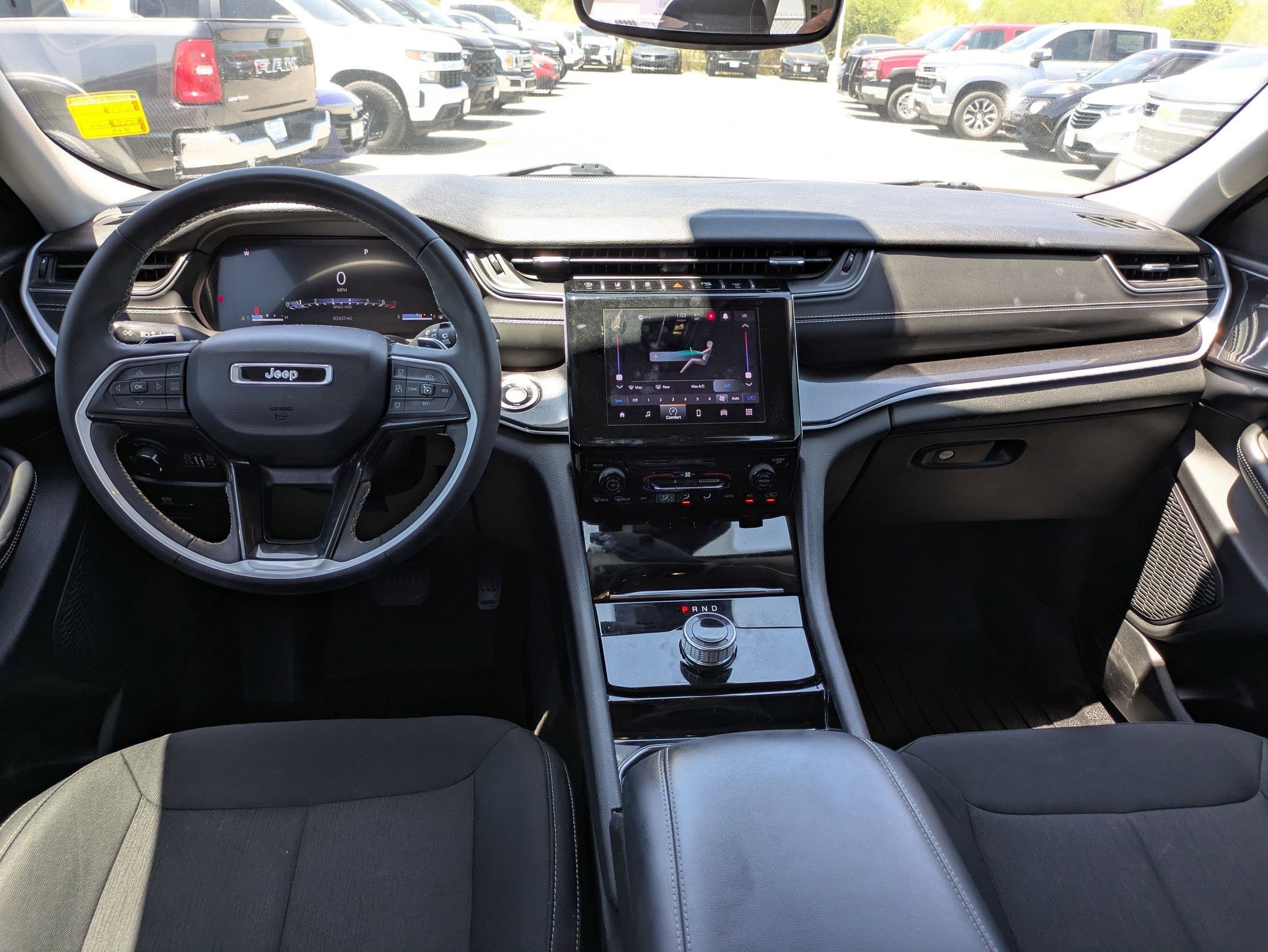 Used 2023 Jeep Grand Cherokee Laredo image 15