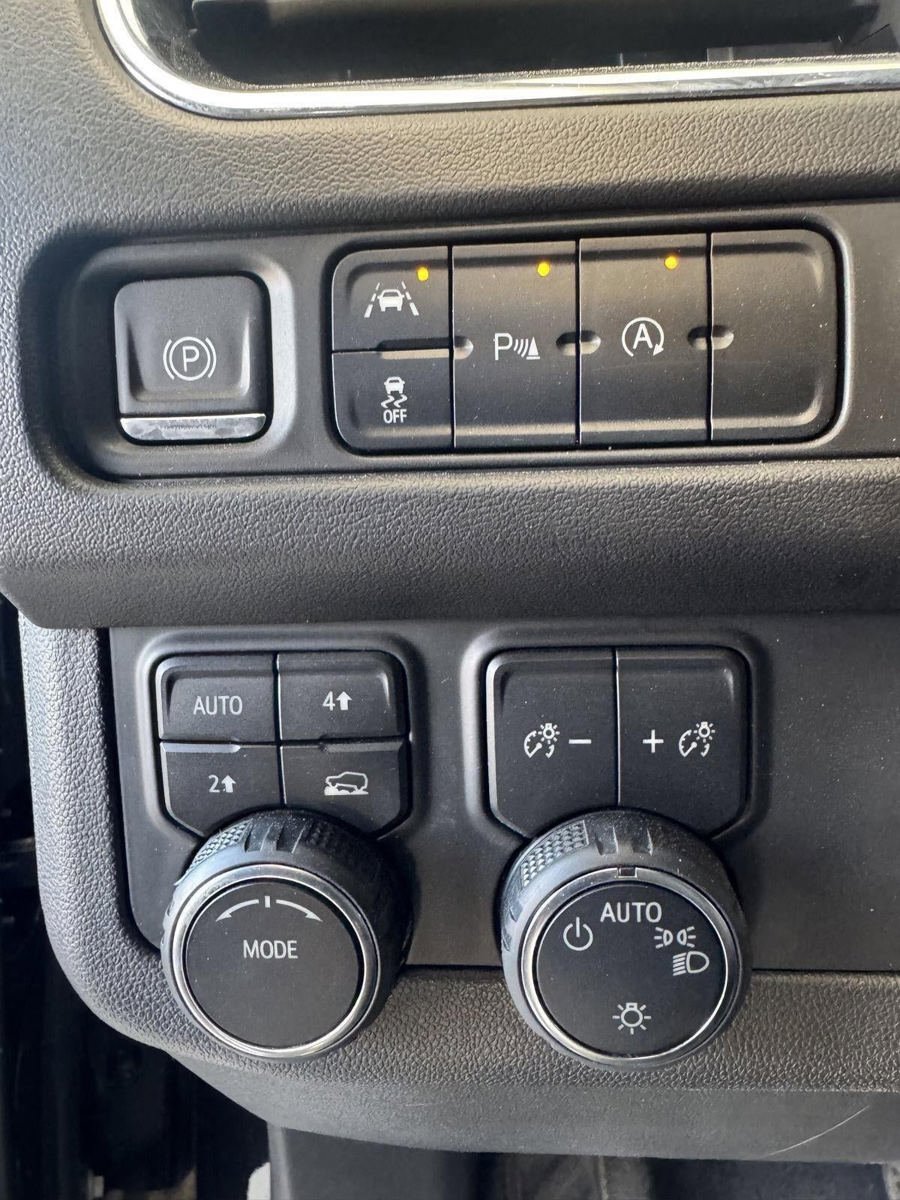 Used 2023 Chevrolet Tahoe LT AWD/4WD image 14