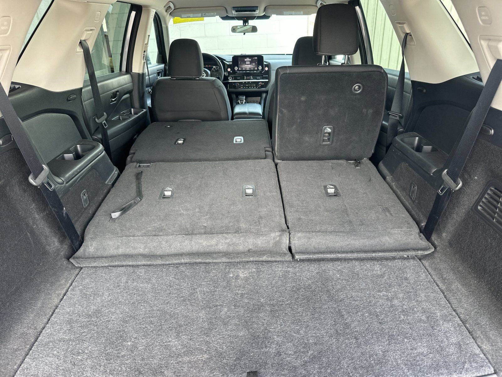 Used 2024 Nissan Pathfinder SV image 14