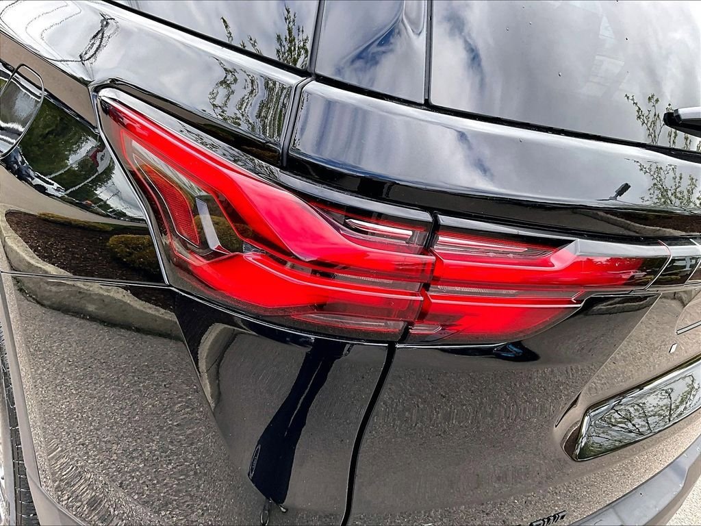 Used 2023 Chevrolet Traverse RS w/ LPO, Floor Liner Package AWD/4WD image 33