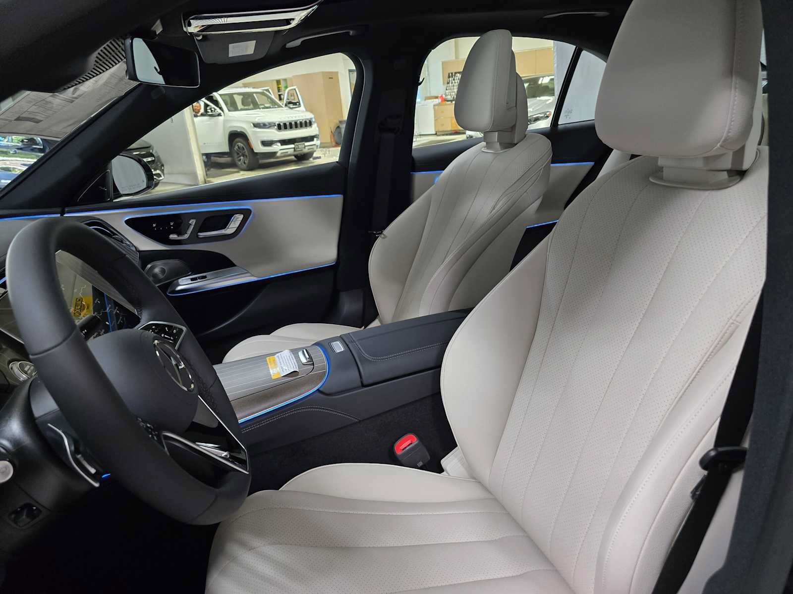 New 2027 Mercedes-Benz E 350 4MATIC Sedan image 21