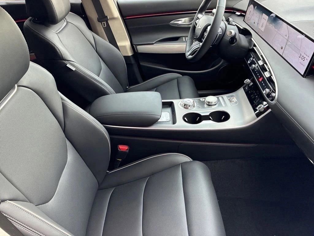 New 2026 Genesis GV70 2.5T AWD/4WD image 13