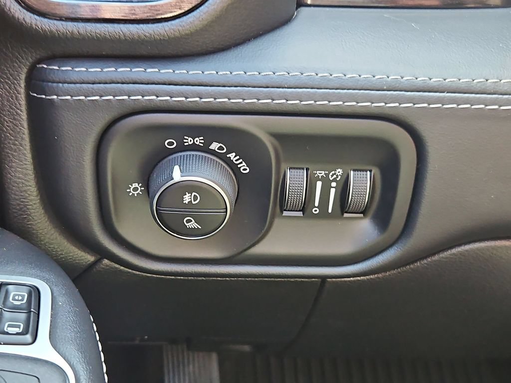 Certified 2023 RAM 3500 Limited AWD/4WD image 18