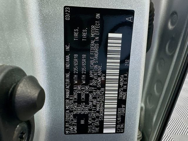 Certified 2023 Toyota Highlander XLE image 33