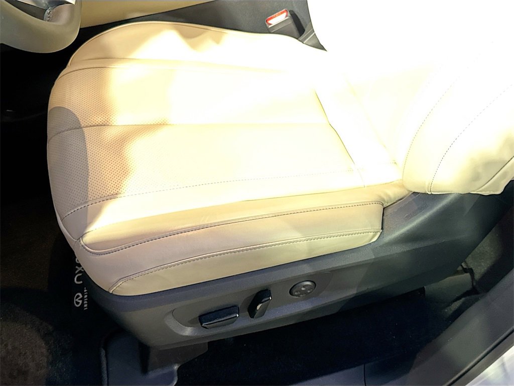 Used 2025 INFINITI QX60 Pure image 19