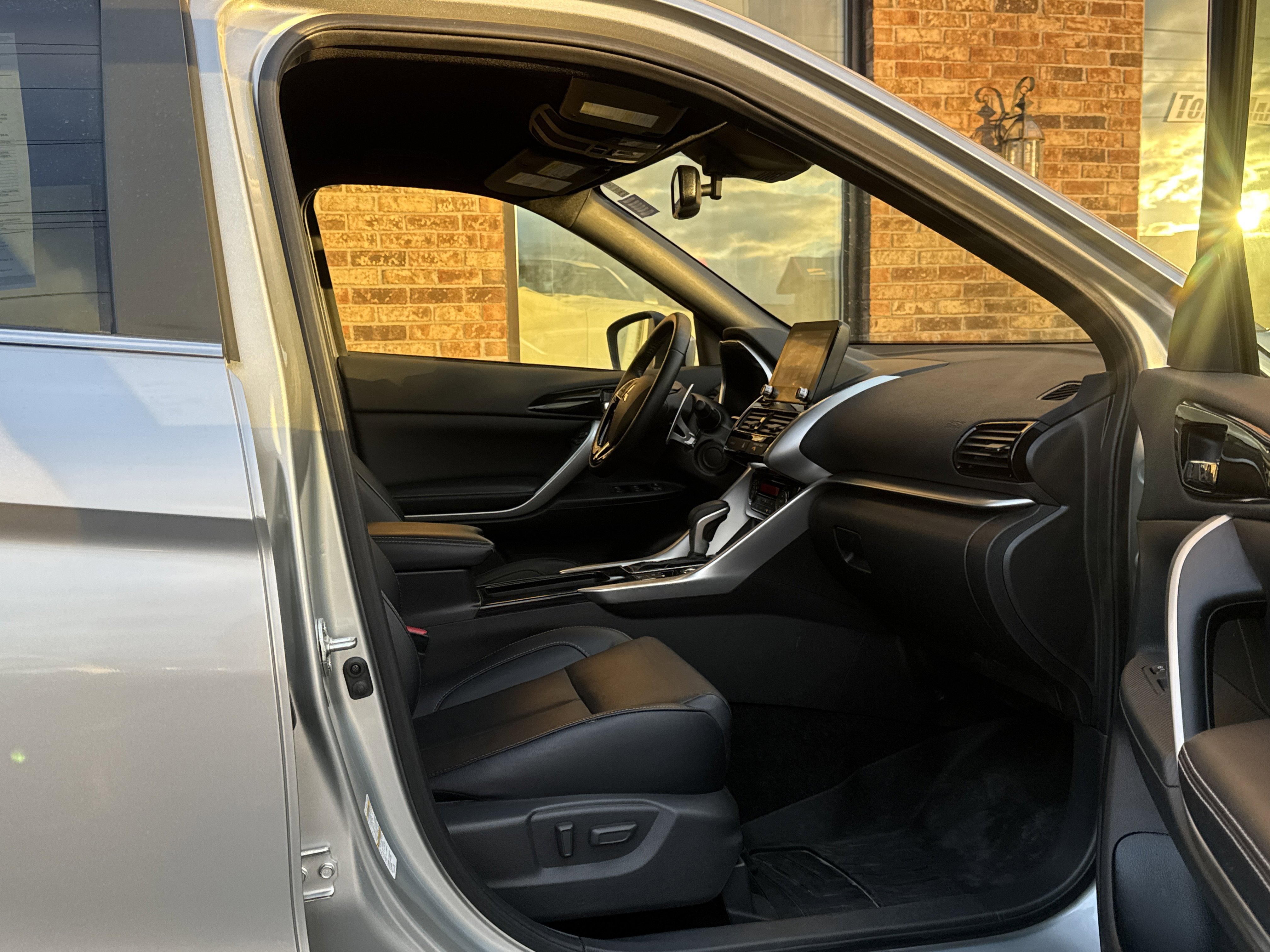 Used 2022 Mitsubishi Eclipse Cross SEL 4WD image 13