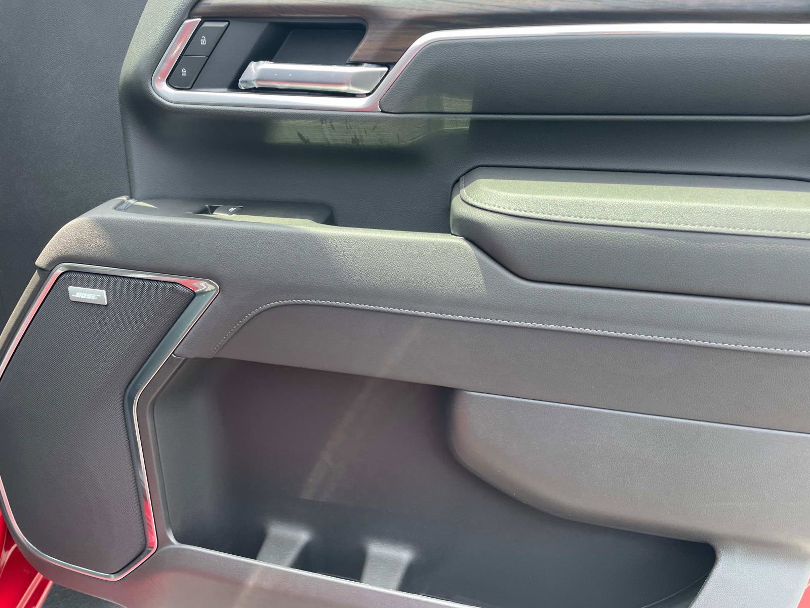 New 2025 GMC Sierra 2500 SLT w/ SLT Premium Package image 25