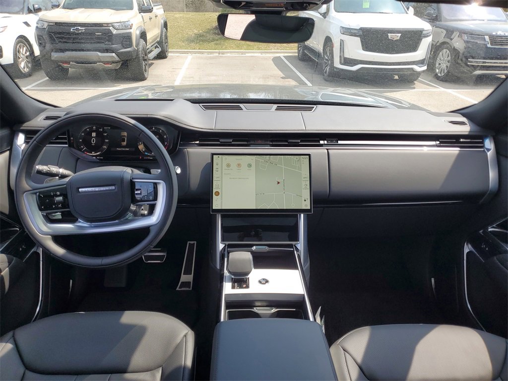 New 2025 Land Rover Range Rover SE image 26