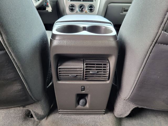 Used 2005 Ford Explorer XLT image 23