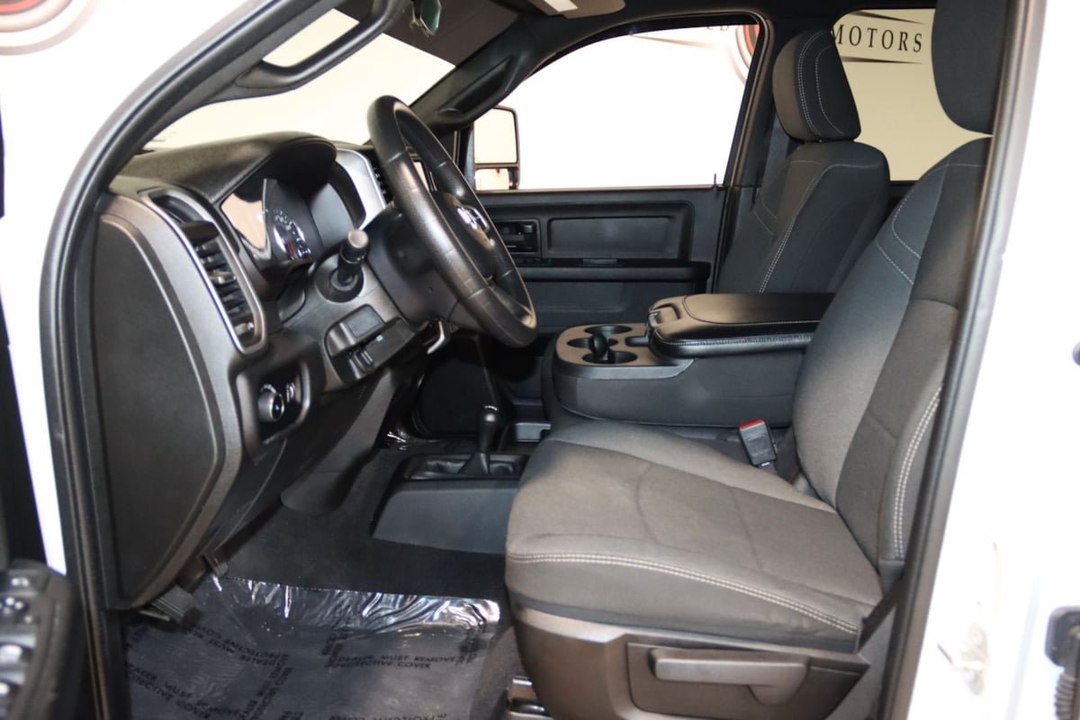 Used 2024 RAM 2500 Tradesman w/ Chrome Appearance Group AWD/4WD image 35