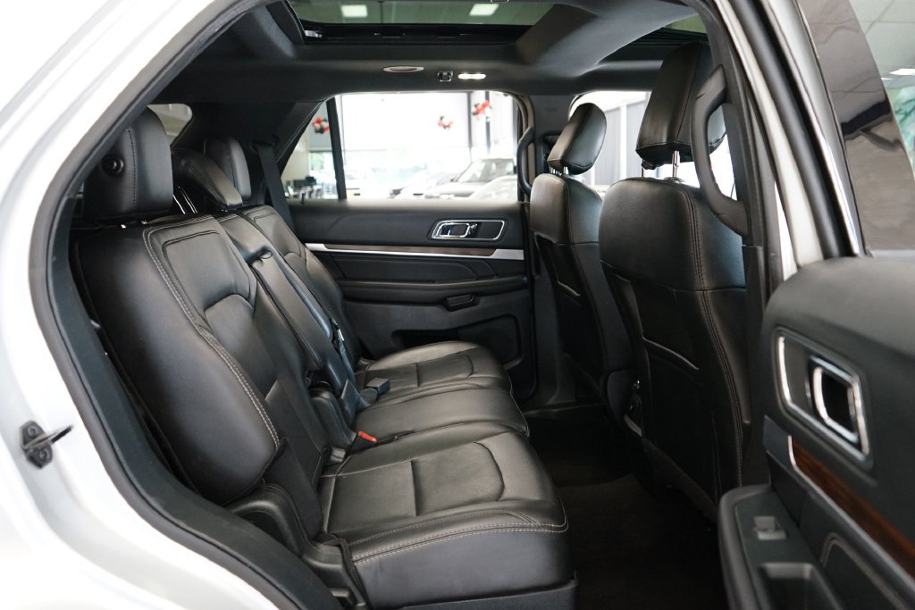 Used 2019 Ford Explorer Limited w/ Class III Trailer Tow Package AWD/4WD image 14