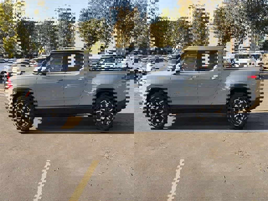 Used 2023 Rivian R1T Adventure image 3