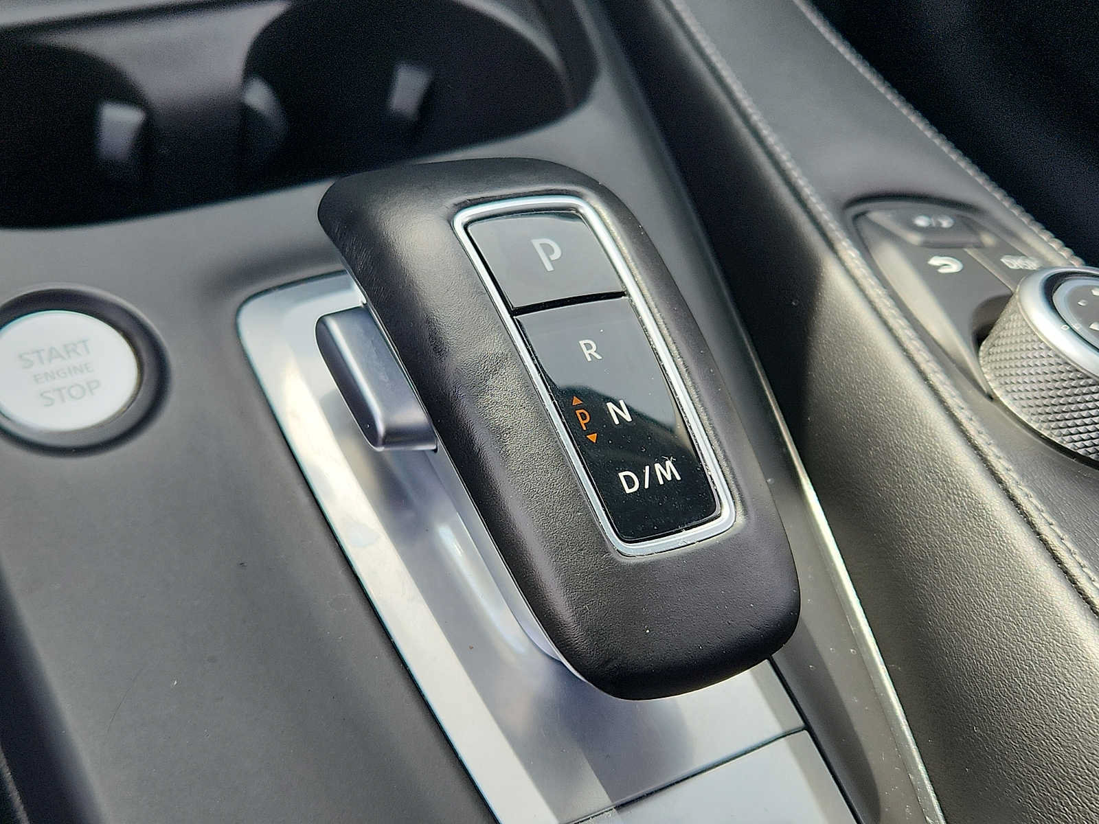 Used 2023 INFINITI QX50 Luxe AWD/4WD image 15