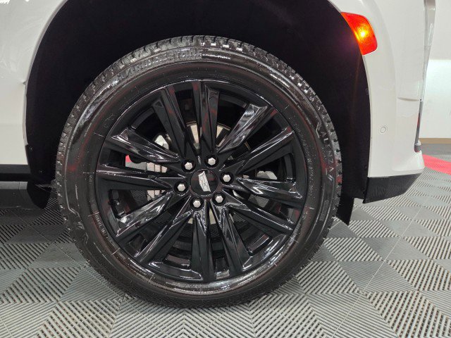 Used 2023 Cadillac Escalade ESV Sport Platinum w/ LPO, ONYX Package image 90