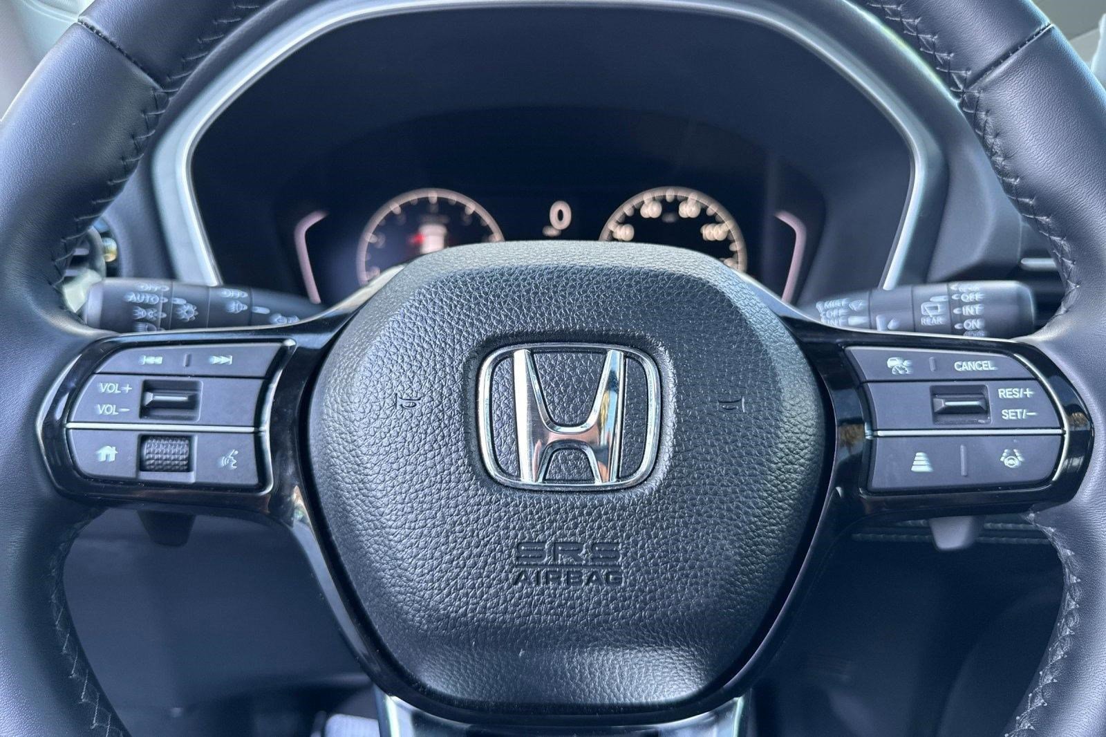 Certified 2025 Honda Pilot Touring image 16