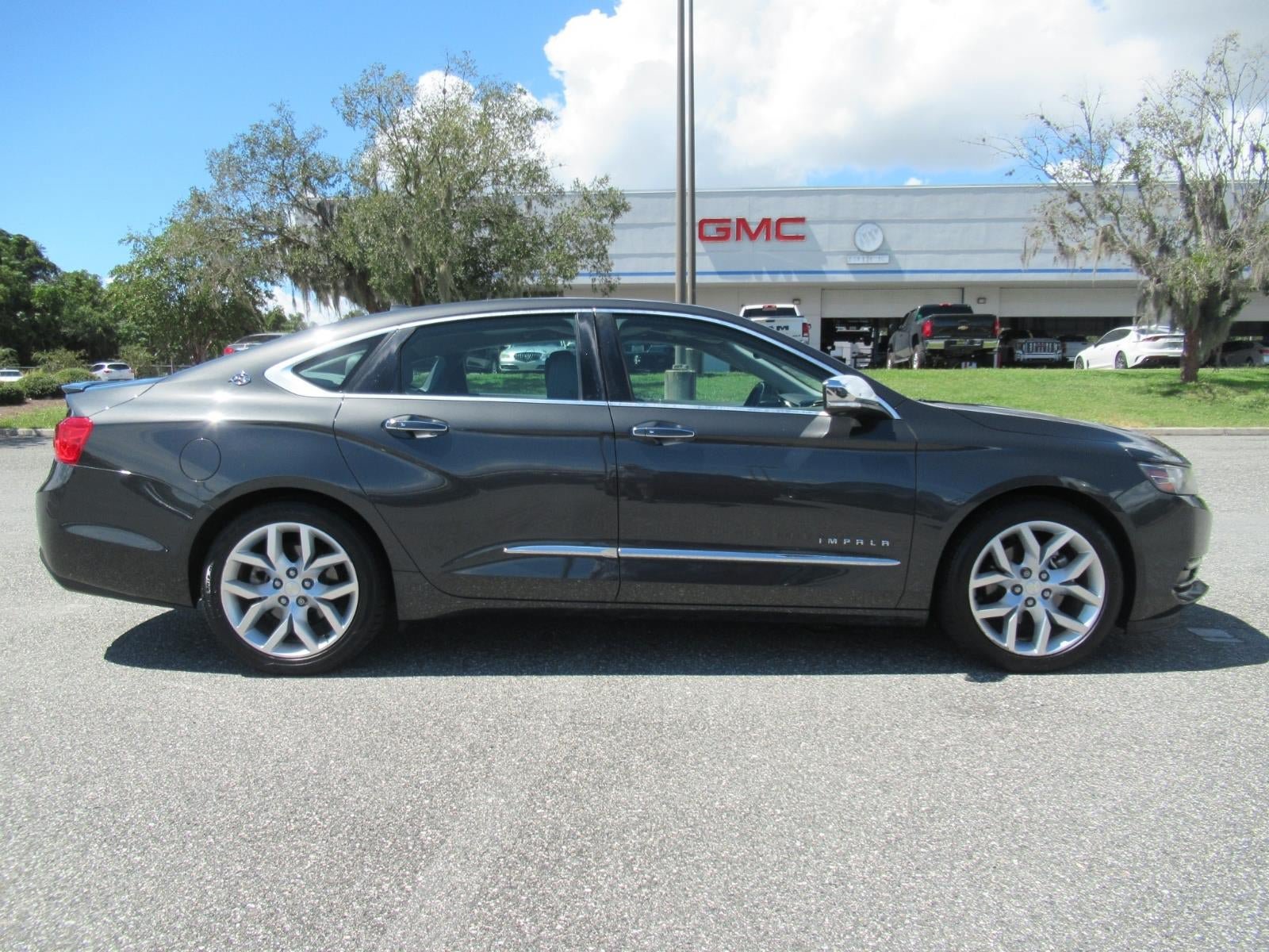 Used 2014 Chevrolet Impala LTZ FWD image 2