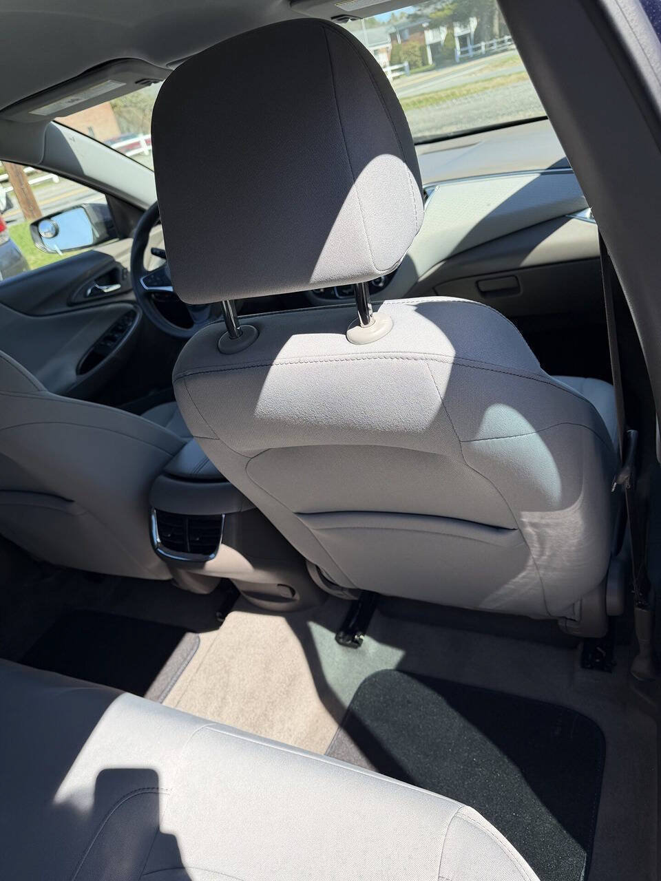 Used 2016 Chevrolet Malibu LT FWD image 17