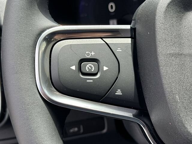 New 2024 Volvo XC40 B5 Plus w/ Climate Package AWD/4WD image 24