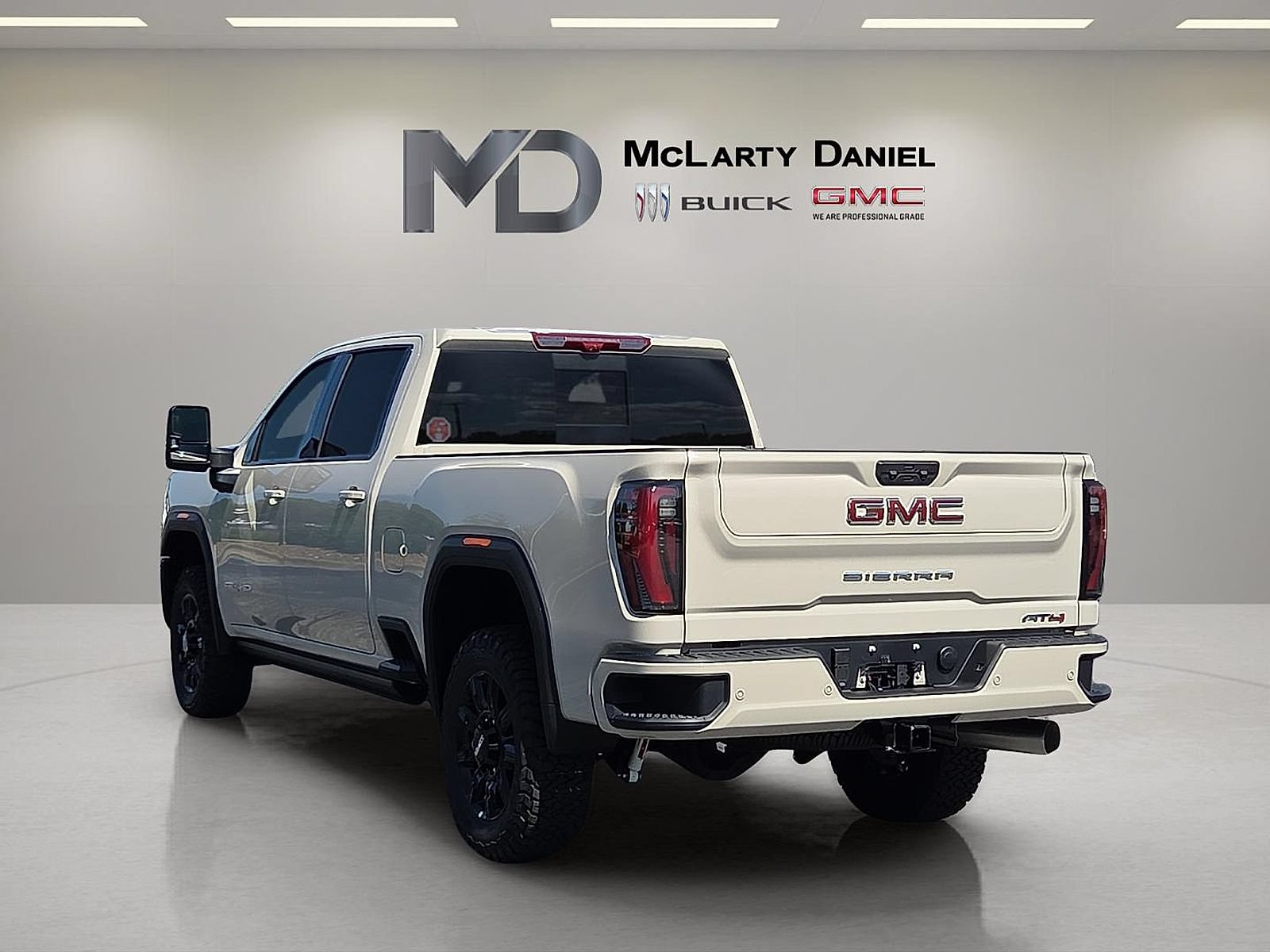 New 2026 GMC Sierra 3500 AT4 w/ AT4 Premium Plus Package AWD/4WD image 4