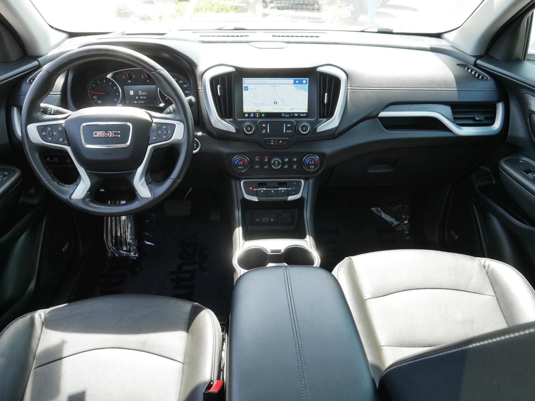 Used 2022 GMC Terrain SLT w/ Infotainment Package II AWD/4WD image 10