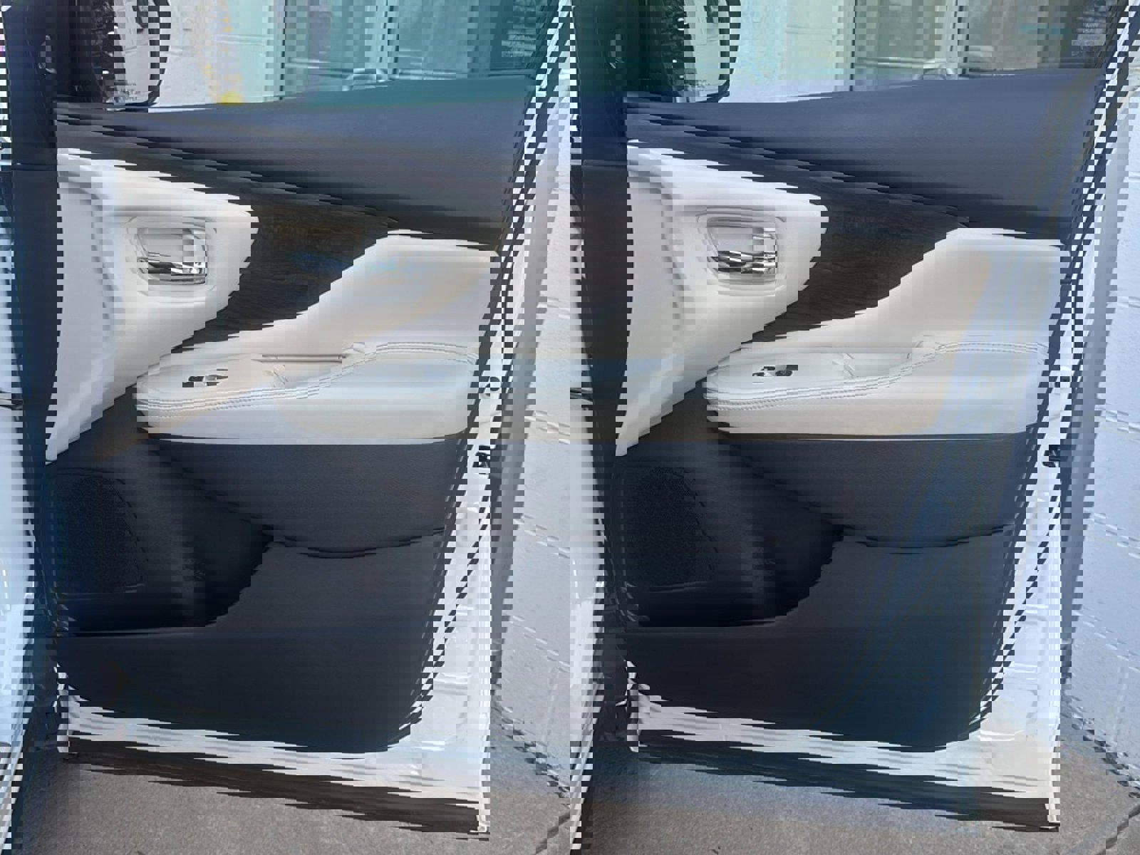 Used 2023 Nissan Murano Platinum w/ Cargo Package image 18