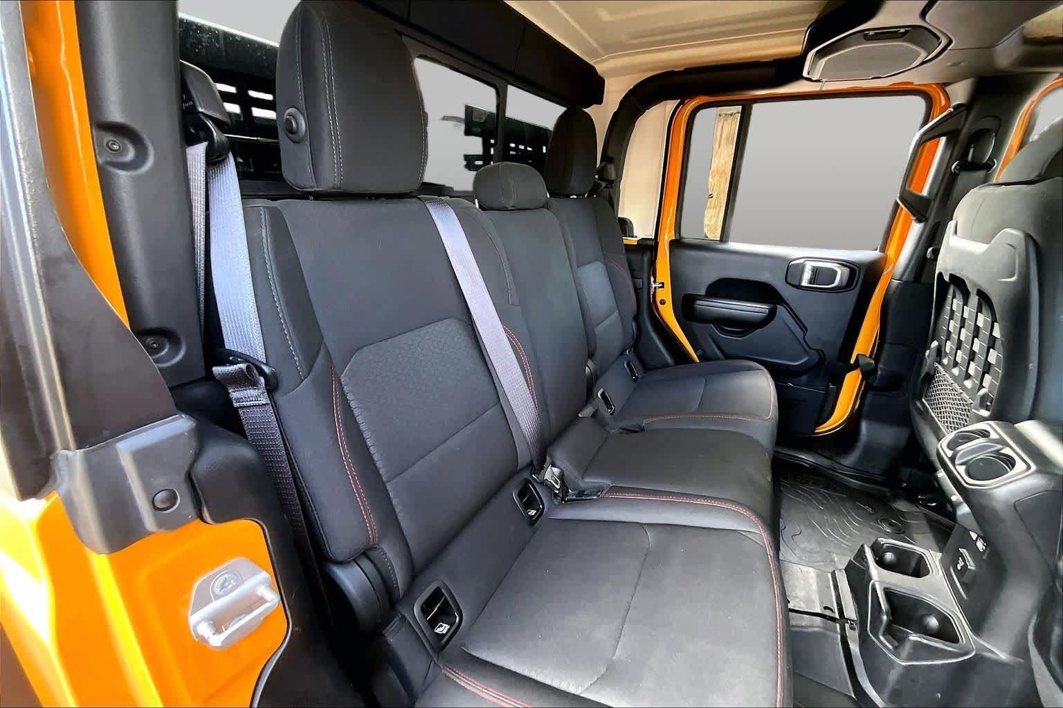 Used 2021 Jeep Gladiator Rubicon AWD/4WD image 19