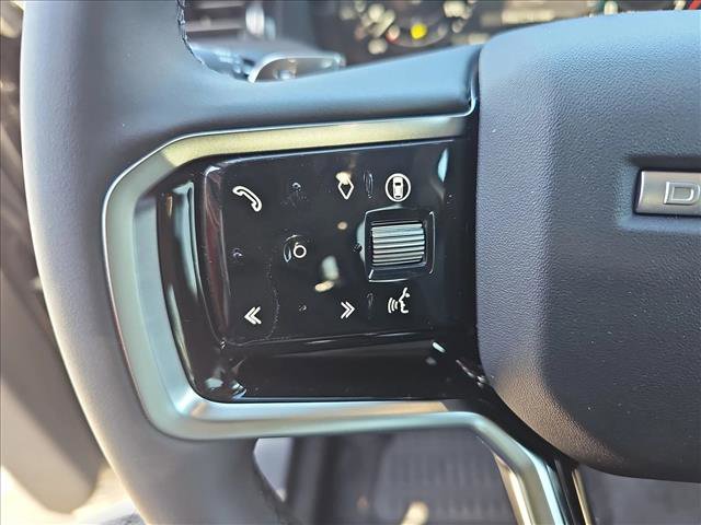 Used 2025 Land Rover Discovery Sport S image 18