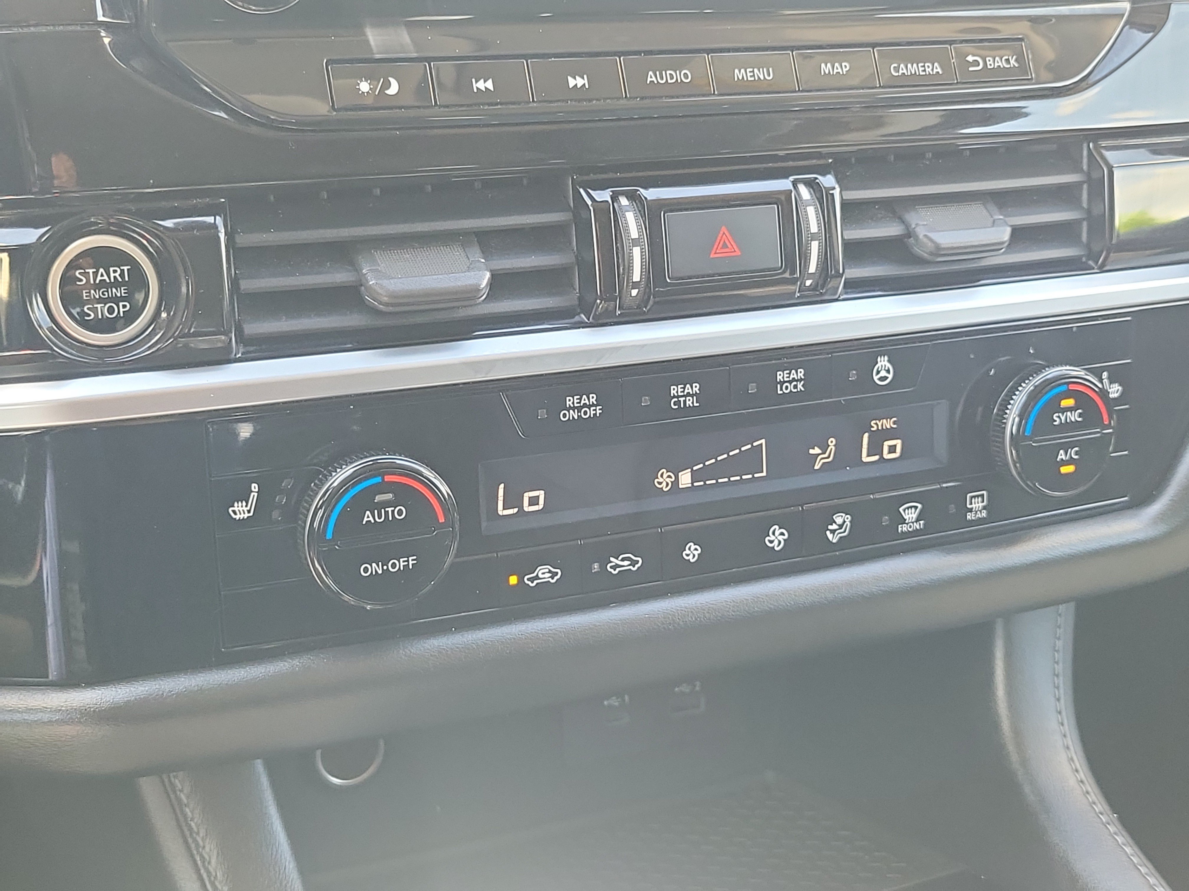 Used 2022 Nissan Pathfinder SL FWD image 24