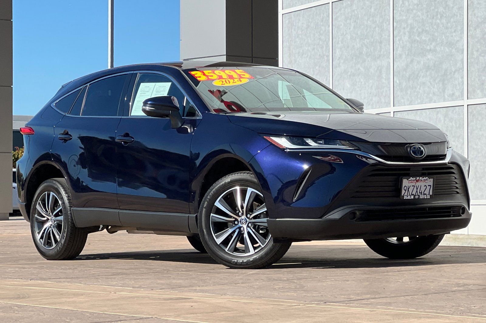 Certified 2024 Toyota Venza LE video 2