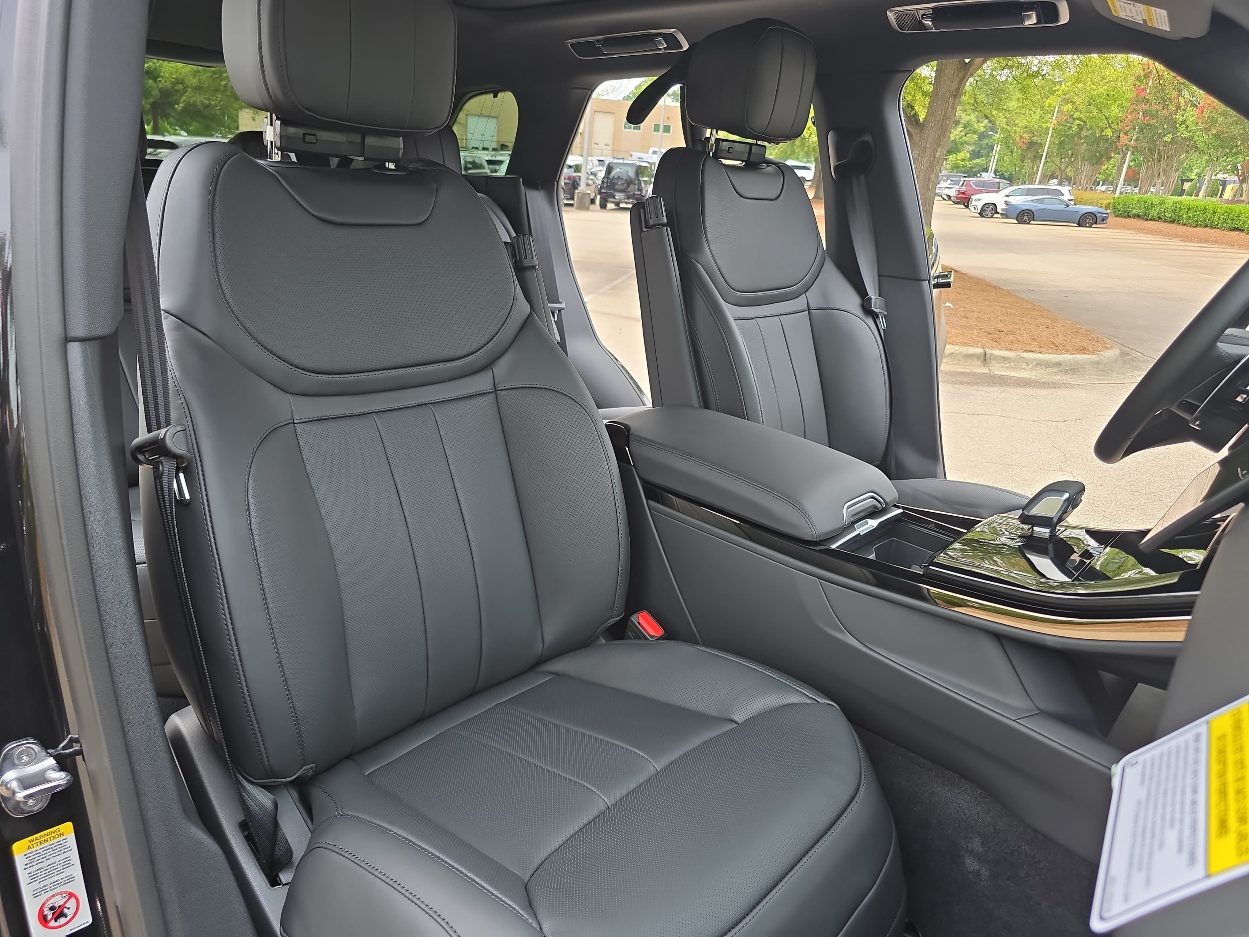 New 2026 Land Rover Range Rover Sport Dynamic SE AWD/4WD image 10