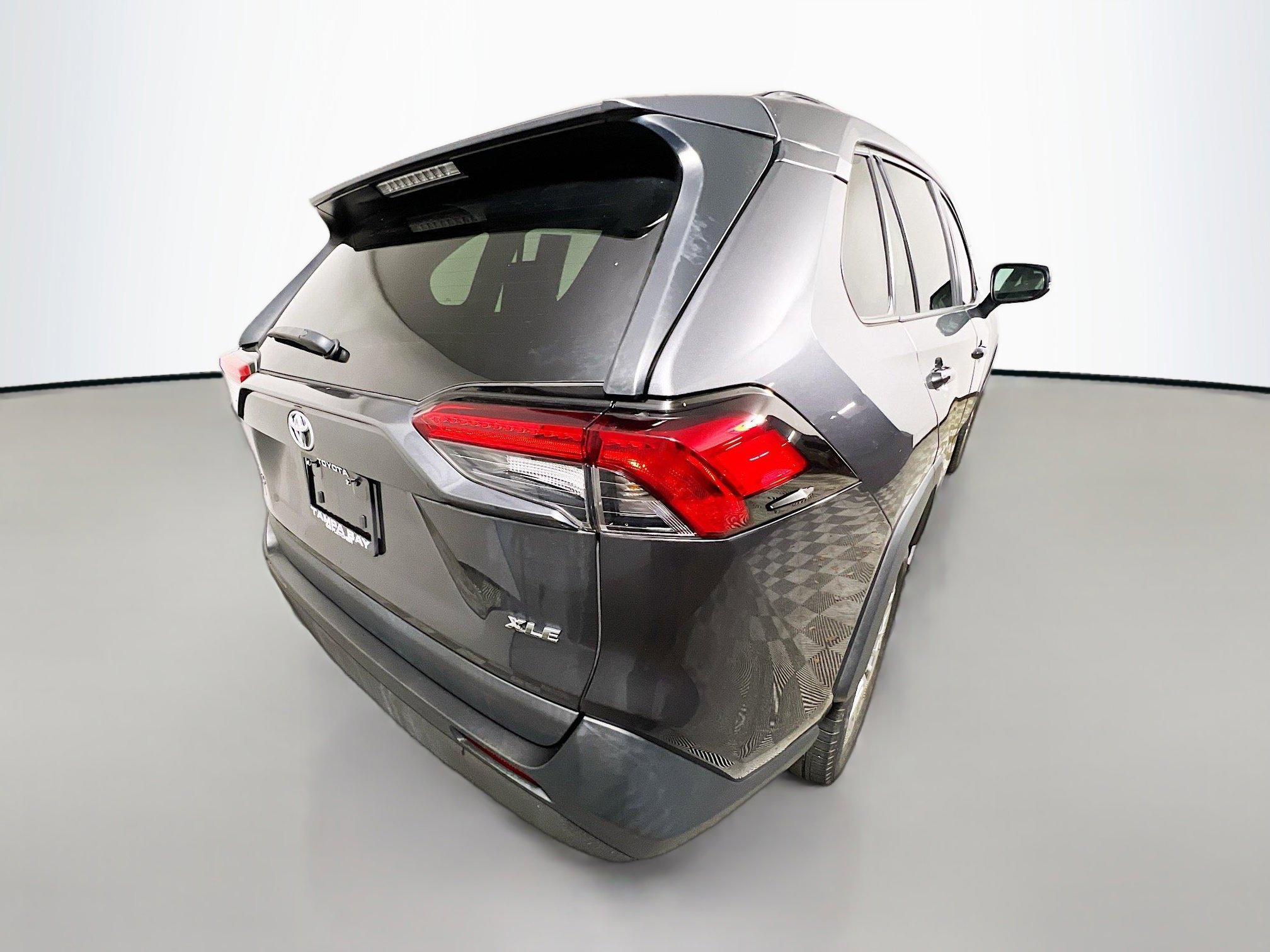 Used 2023 Toyota RAV4 XLE Premium image 4