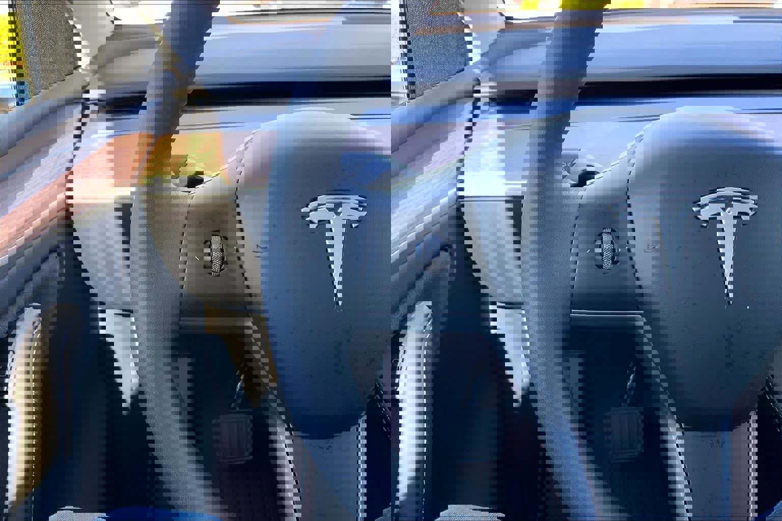 Used 2024 Tesla Model Y Long Range image 23