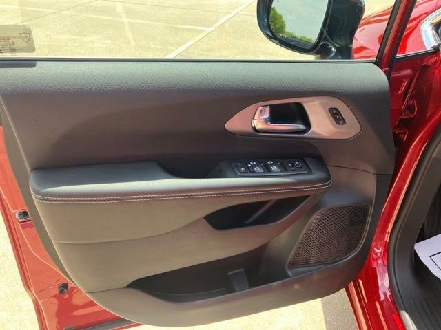 New 2027 Chrysler Pacifica Limited AWD/4WD image 9