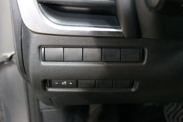 Used 2021 Nissan Rogue S image 11