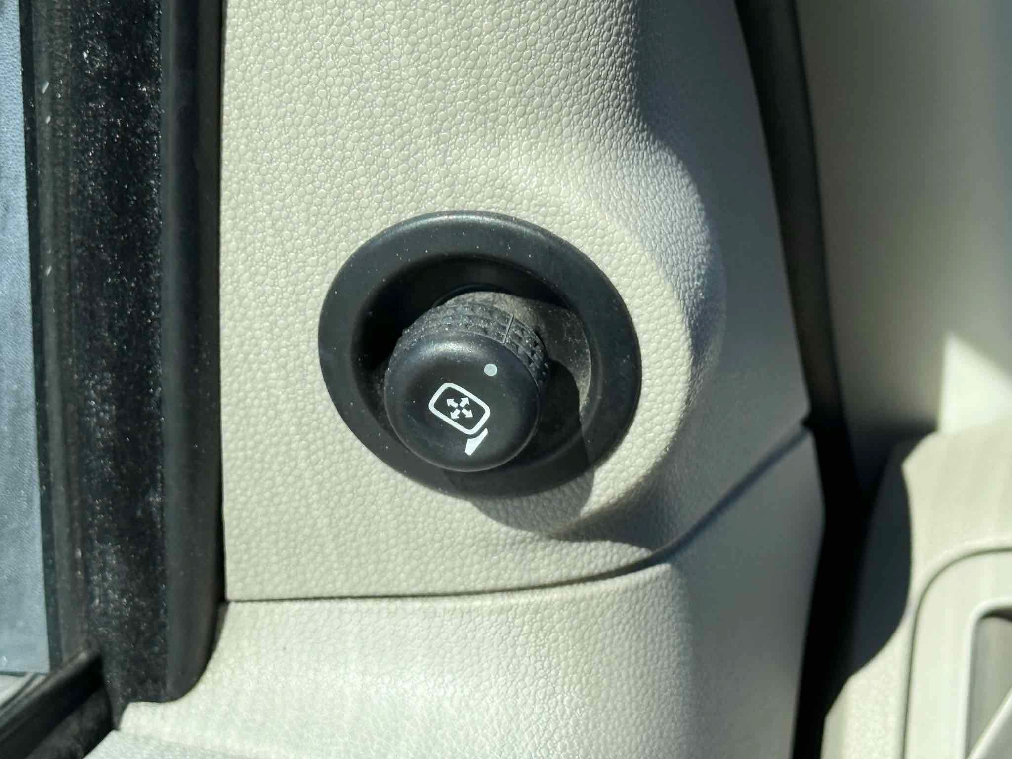 Used 2008 Ford Escape 2WD Hybrid image 74