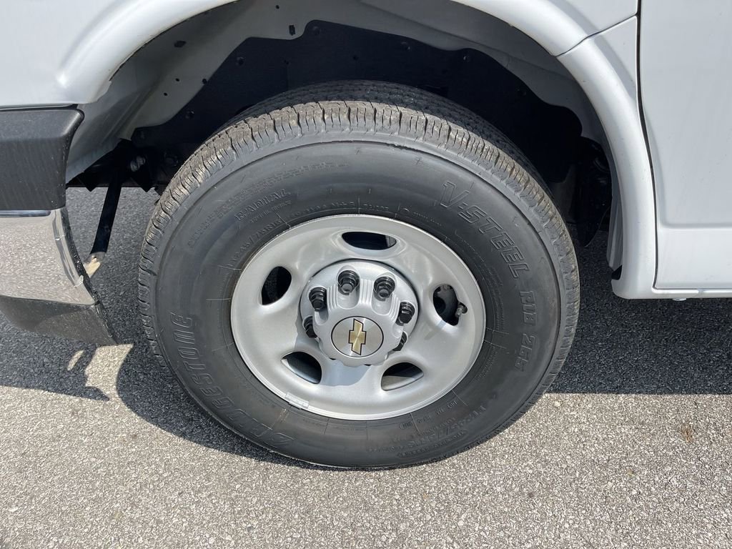 New 2025 Chevrolet Express 3500 w/ Power Convenience Package image 6