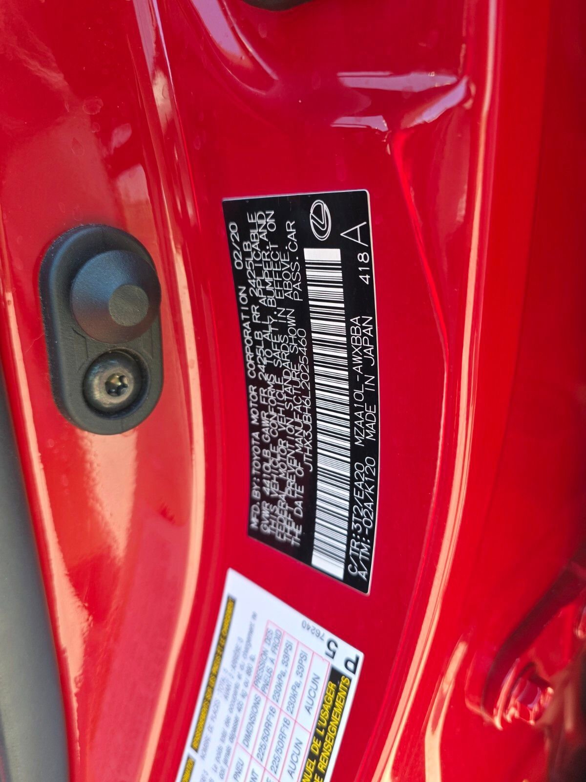 Certified 2020 Lexus UX 200 w/ Accessory Package FWD image 33
